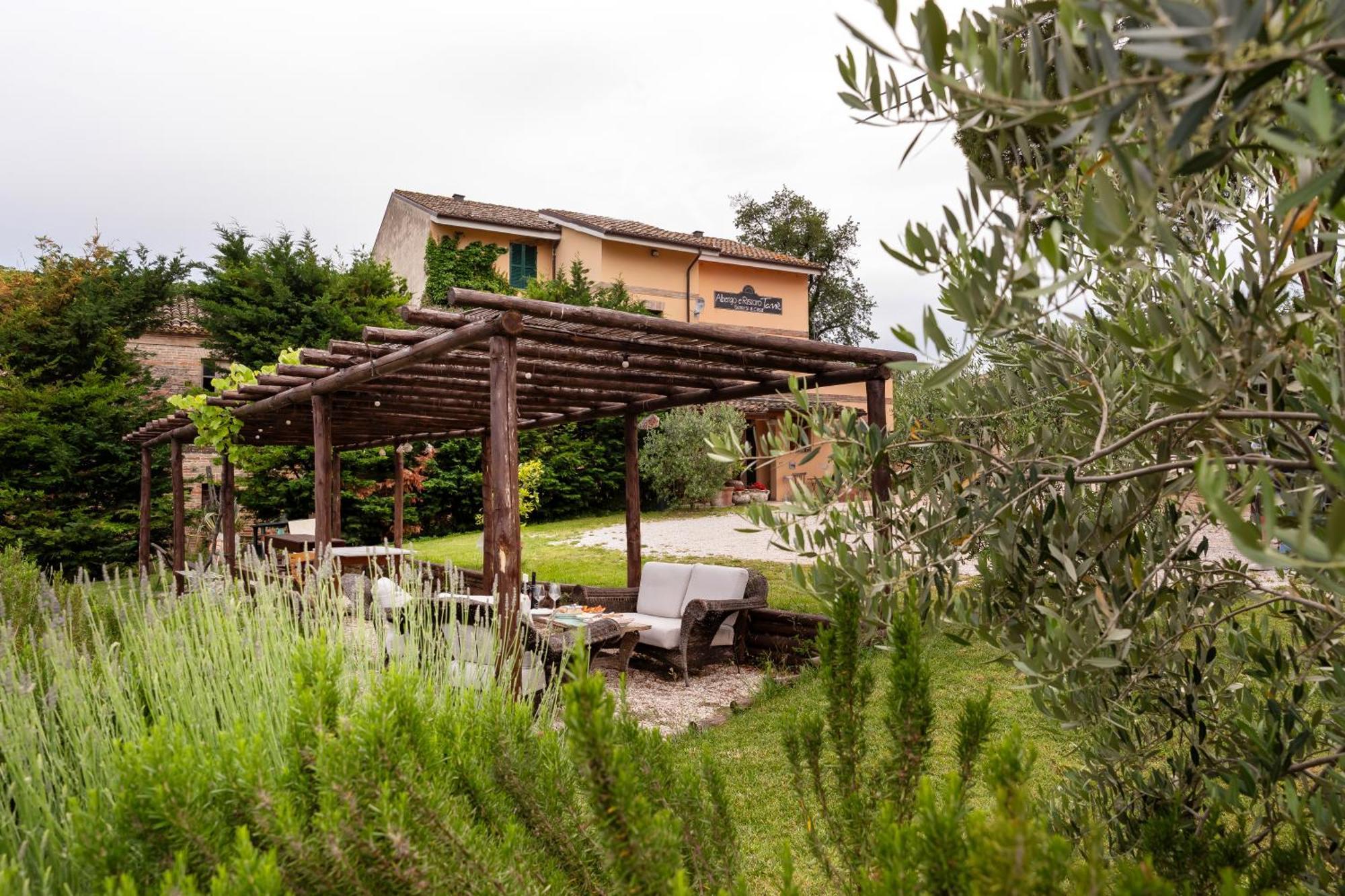 Locanda Tane San Giovanni  Exterior photo